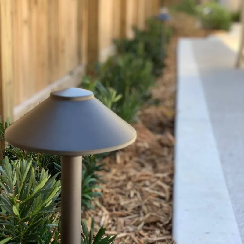 Low-voltage+accents+highlighting+plants+with+outdoor+lighting+in+Paradise+Valley,+AZ