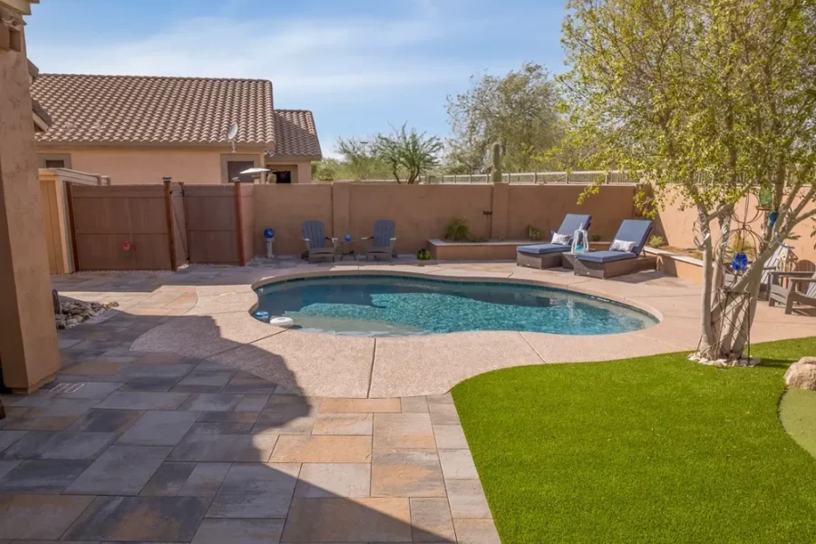Luxury+outdoor+living+space+representing+long-term+outdoor+investment