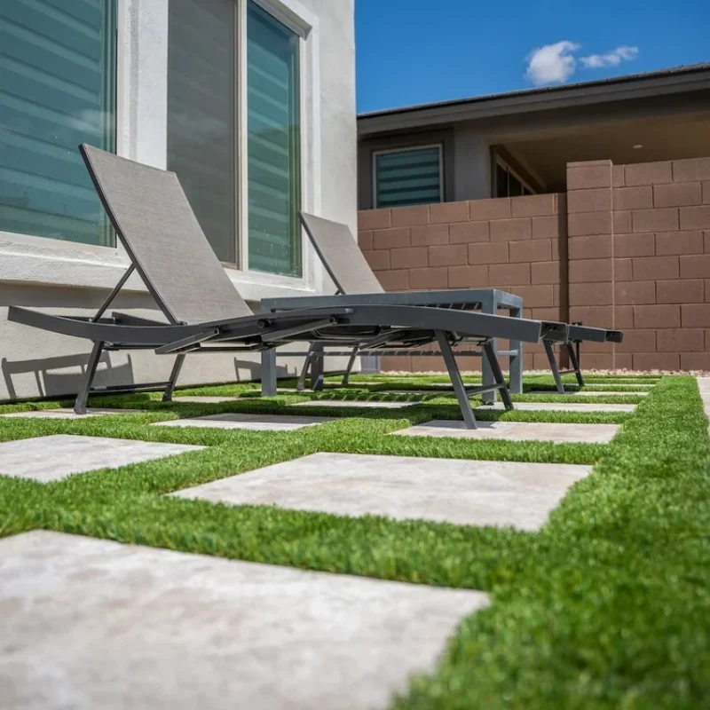 artificial+turf+beside+modern+pavers+and+stone+walkway+in+Vistancia,+AZ